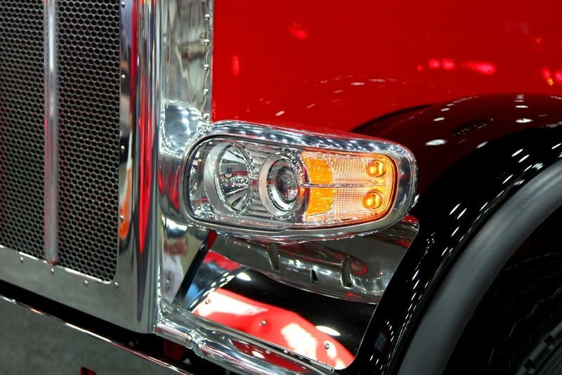 Signs It’s Time To Replace Your Semi-Truck Headlights